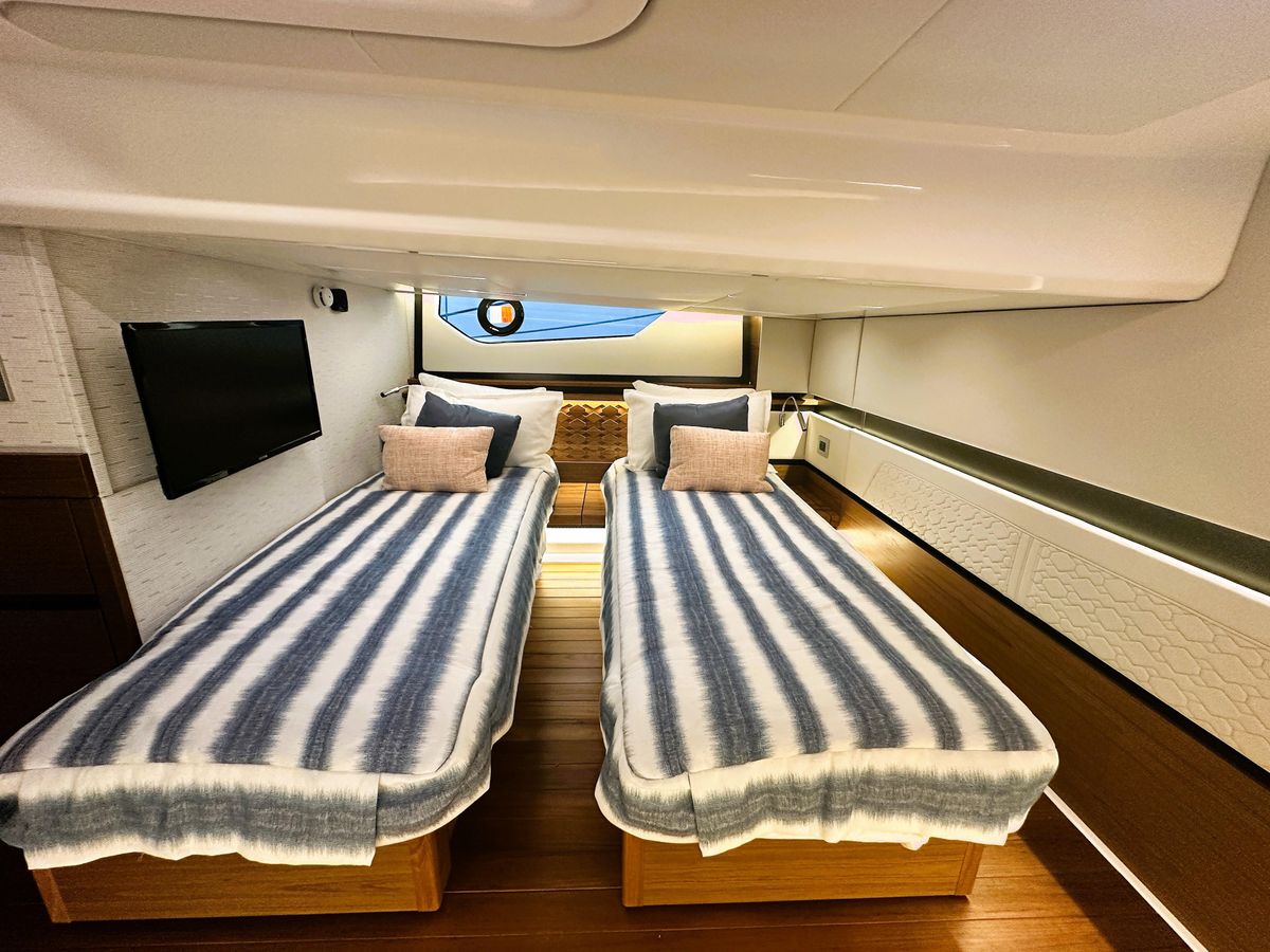 2024 Tiara Yachts 48 