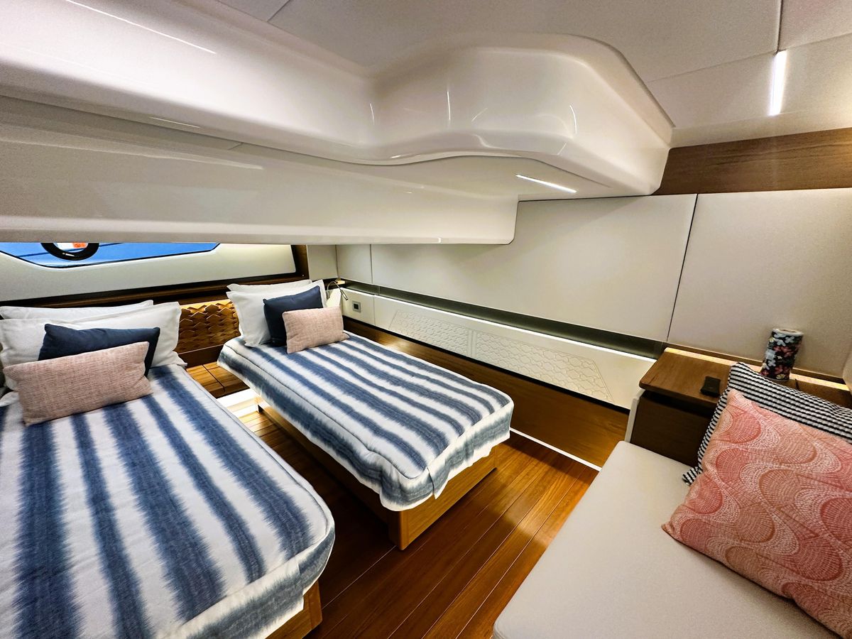2024 Tiara Yachts 48 