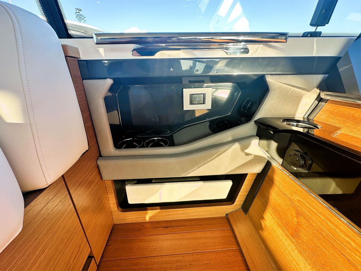 2024 Tiara Yachts 48 