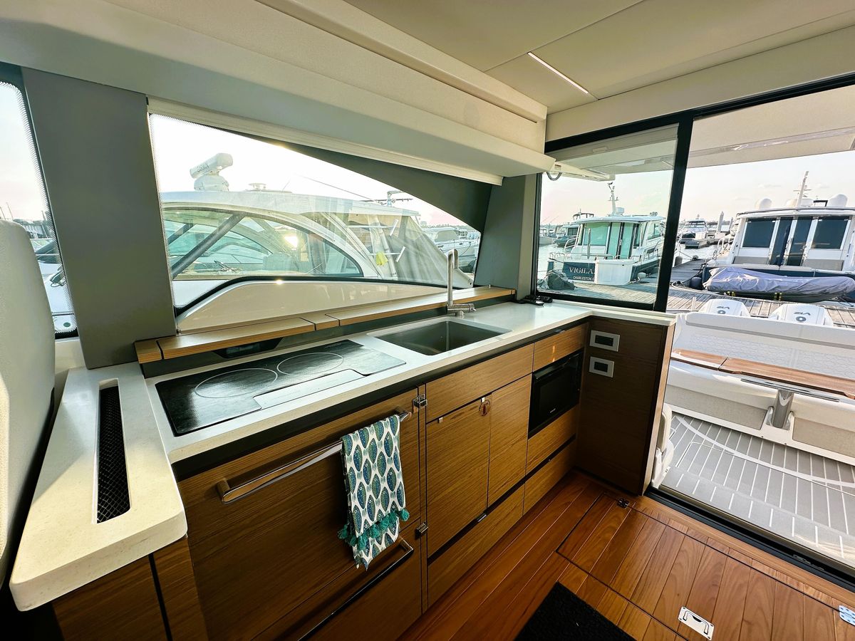 2024 Tiara Yachts 48 