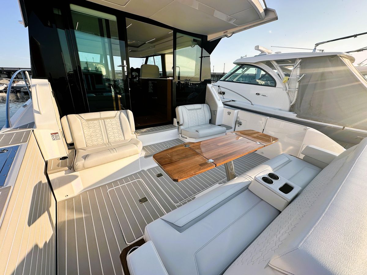 2024 Tiara Yachts 48 