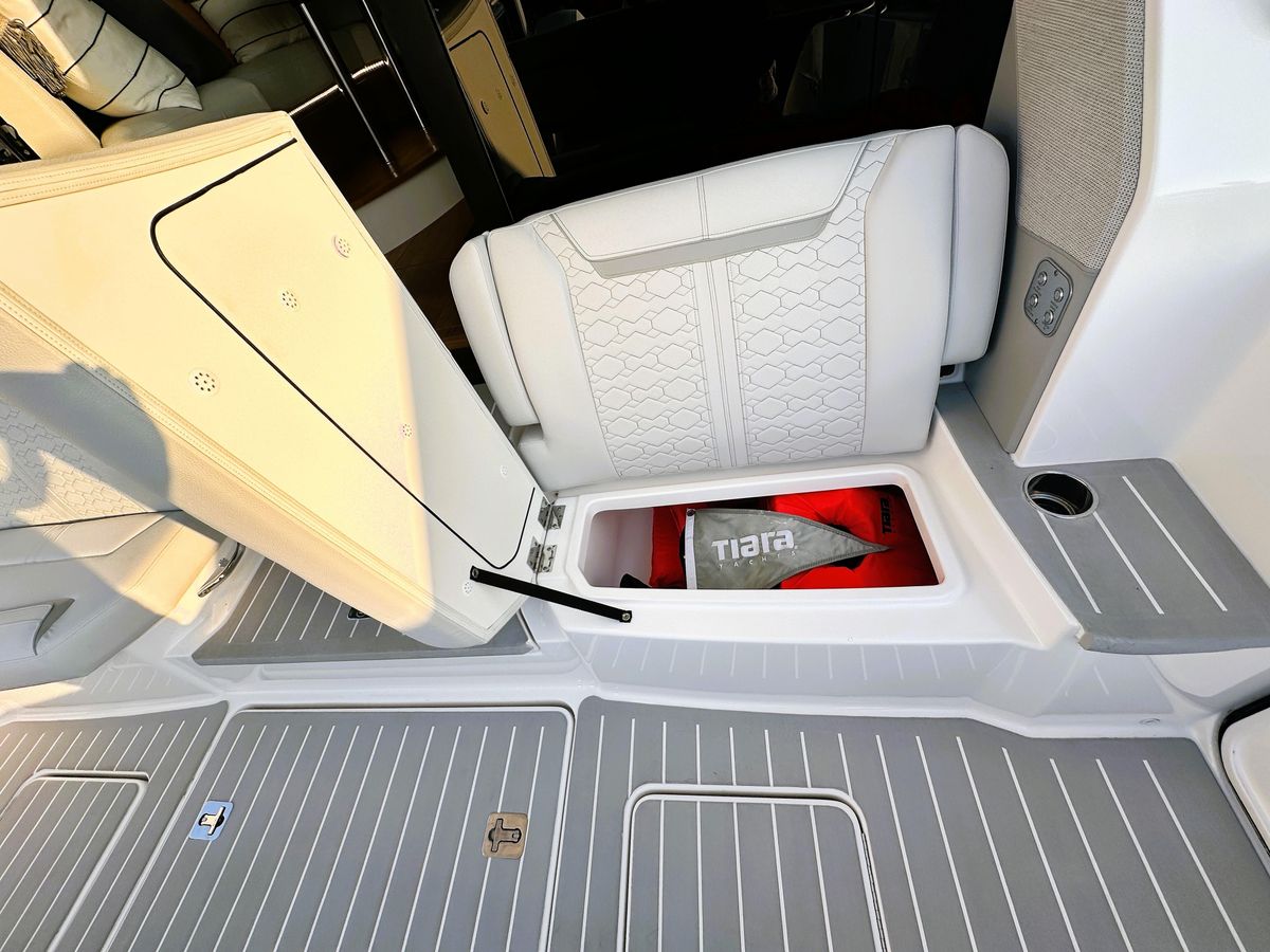 2024 Tiara Yachts 48 