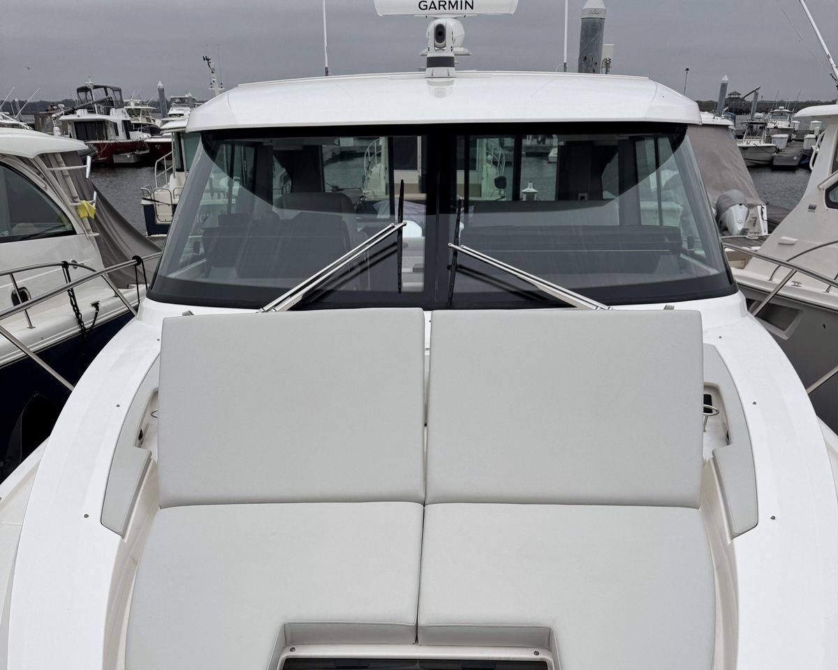 2024 Tiara Yachts 48 