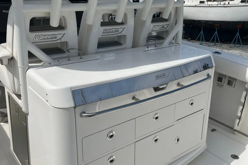  Yacht Photos Pics 2014 Boston Whaler 350 Outrage Summer Kitchen Leaning Post closed, looking from port side