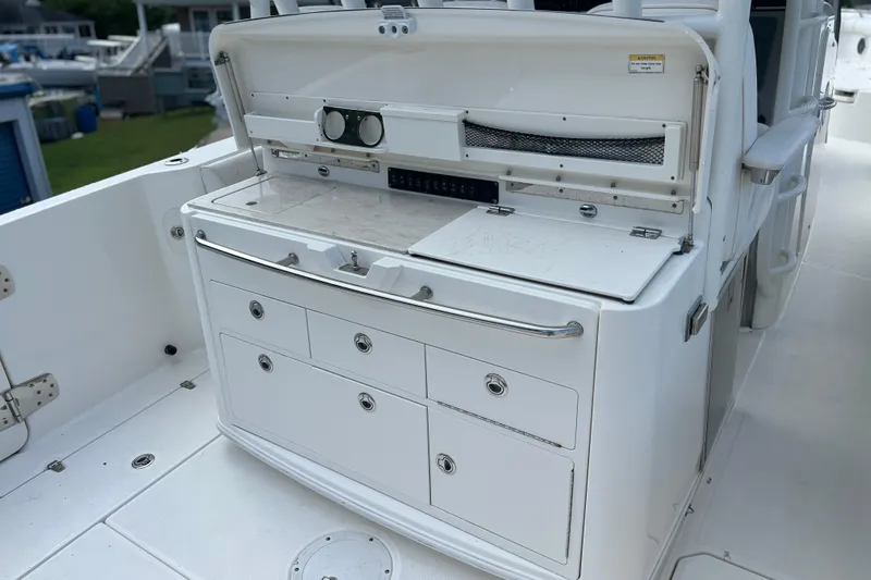  Yacht Photos Pics 2014 Boston Whaler 350 Outrage Summer Kitchen Leaning Post open, looking from starboard side