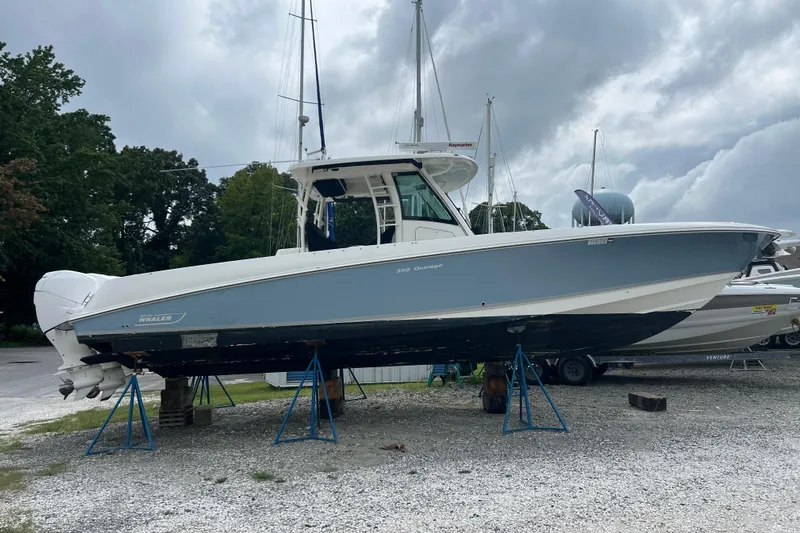  Yacht Photos Pics 2014 Boston Whaler 350 Outrage Starboard Side
