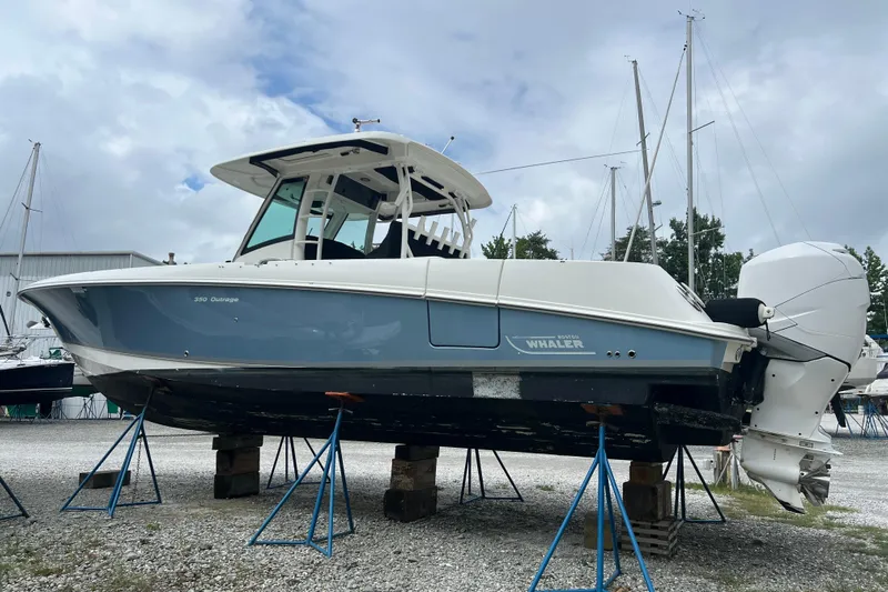  Yacht Photos Pics 2014 Boston Whaler 350 Outrage Port Rear Quarter