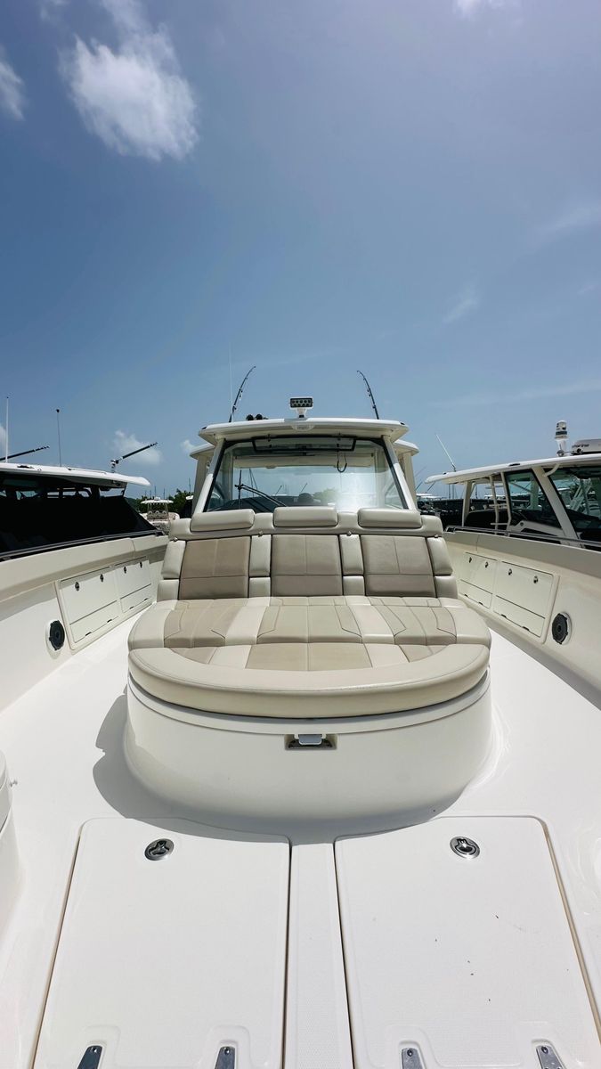 2021 Boston Whaler 42 