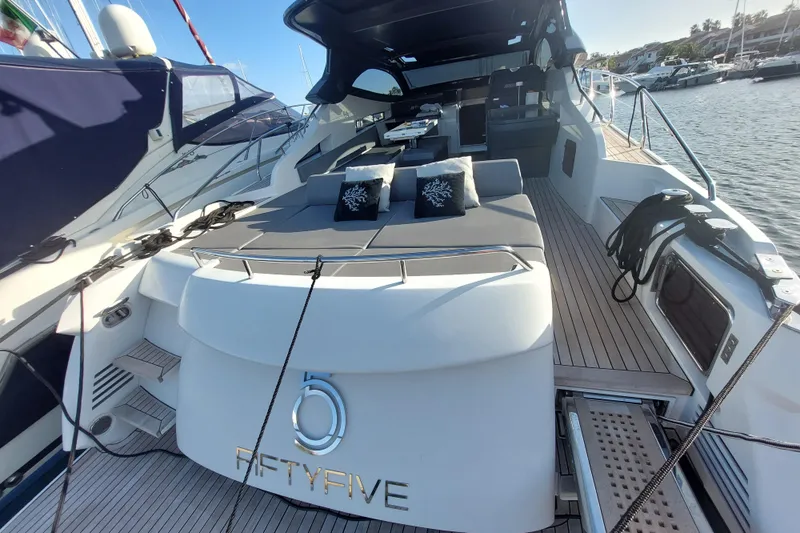 Fiftyfive Yacht Photos Pics 2022 Rizzardi Infive yacht stern detail.