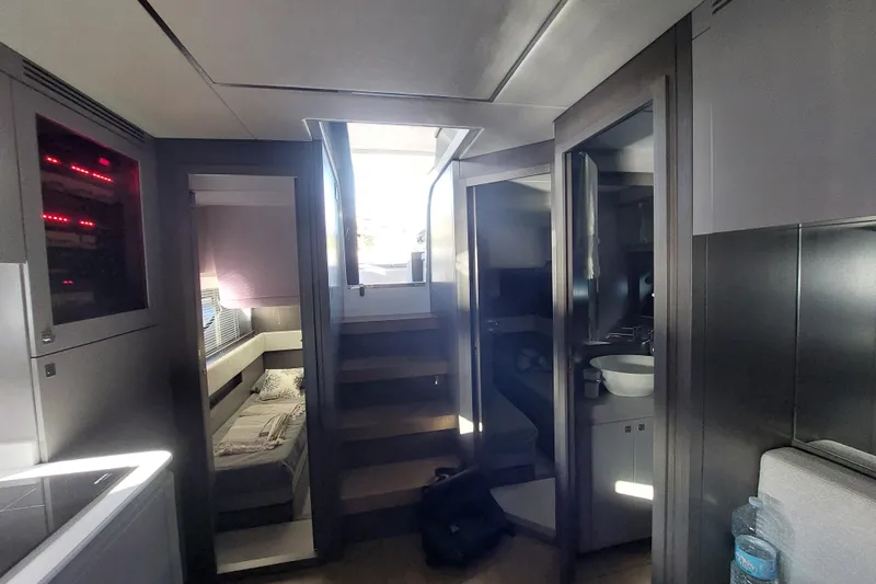 Fiftyfive Yacht Photos Pics 2022 Rizzardi Infive yacht interiors.