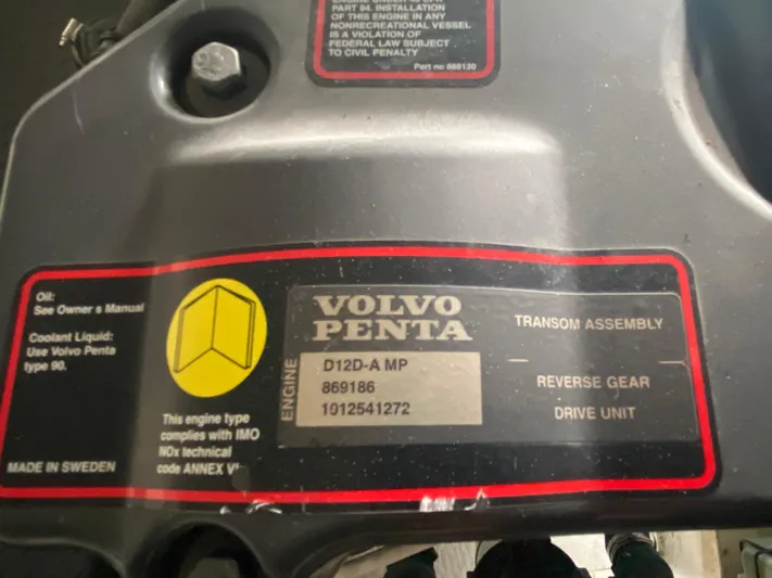 Reelaxing Yacht Photos Pics Serial number plate