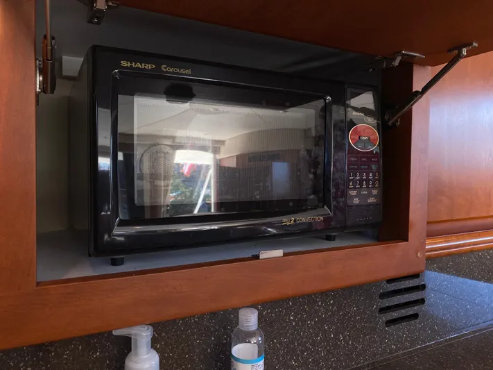 Reelaxing Yacht Photos Pics Microwave