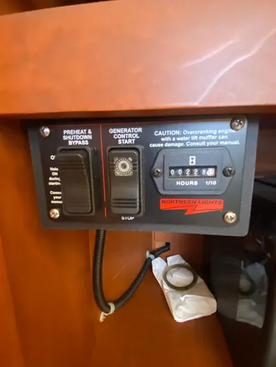 Reelaxing Yacht Photos Pics Generator hours - 228