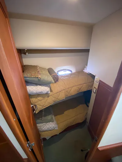 Reelaxing Yacht Photos Pics Crew bunks