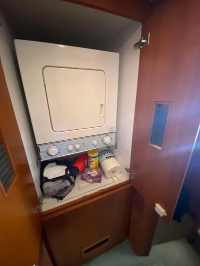 Reelaxing Yacht Photos Pics Over under washer dryer