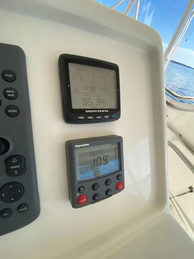 Reelaxing Yacht Photos Pics 