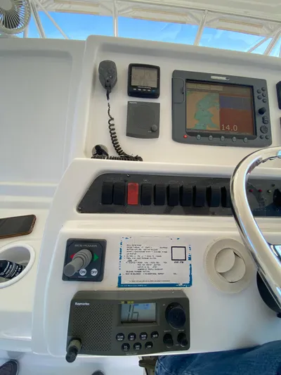 Reelaxing Yacht Photos Pics VHF with remote speaker