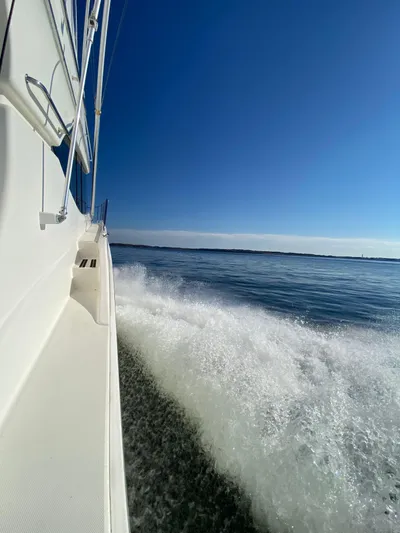 Reelaxing Yacht Photos Pics Cruising 25kts