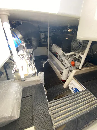 Reelaxing Yacht Photos Pics Engine room