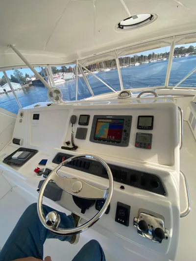 Reelaxing Yacht Photos Pics Helm with single lever controls