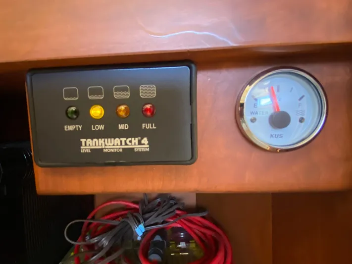 Reelaxing Yacht Photos Pics Tankwatch