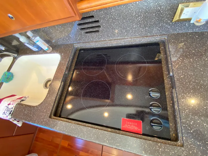 Reelaxing Yacht Photos Pics Stovetop