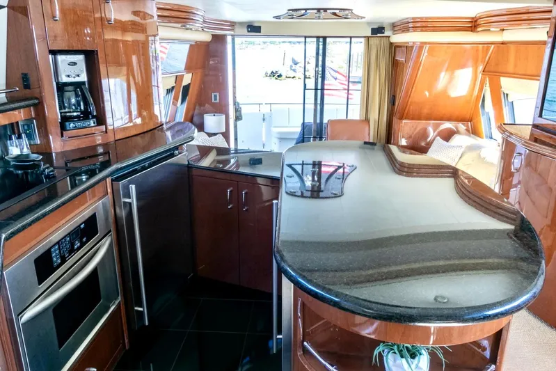 Contagious II Yacht Photos Pics 