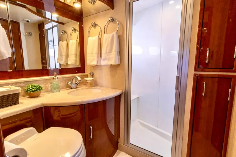 Contagious II Yacht Photos Pics 