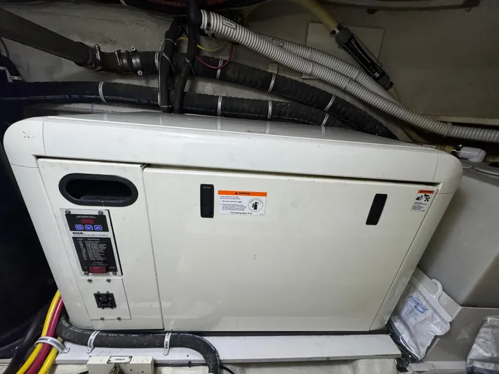 Contagious II Yacht Photos Pics 