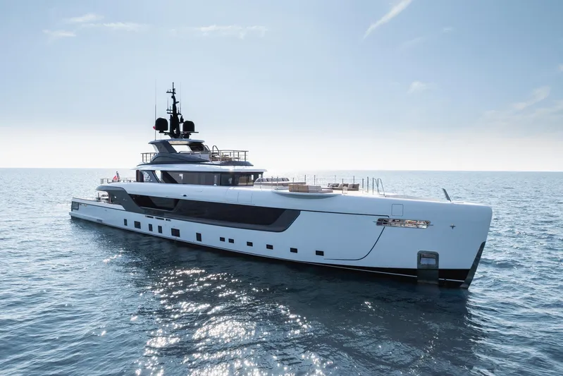 Silver Star I Yacht Photos Pics Luxury Admiral 55 S-Force yacht cruising on open sea, 2023 model.