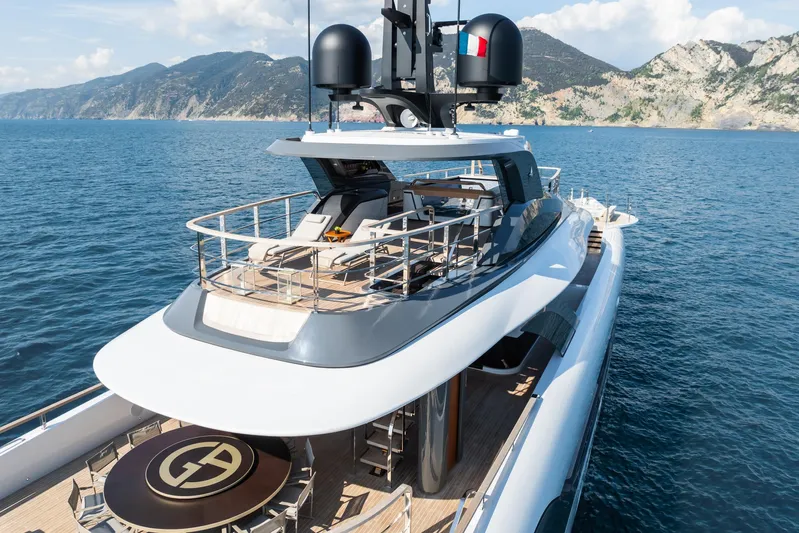 Silver Star I Yacht Photos Pics Luxurious 2023 Admiral 55 S-Force yacht cruising in scenic coastal waters.