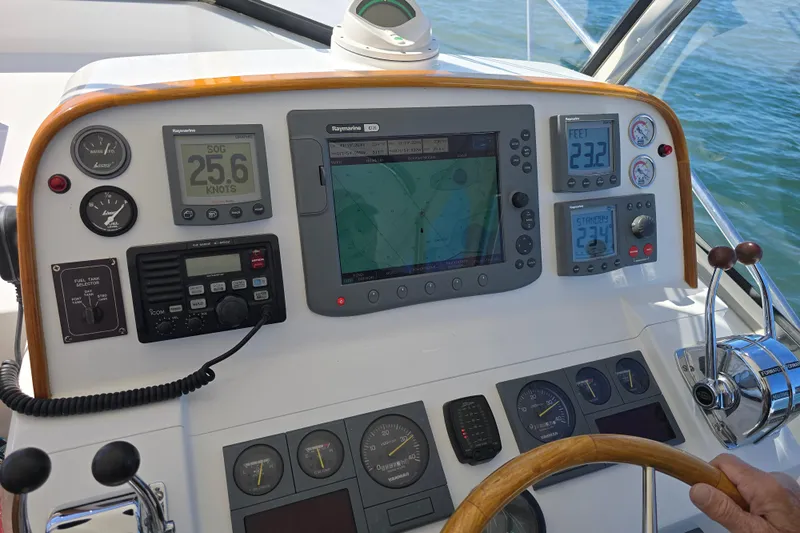 Maestro Yacht Photos Pics Helm of 2006 Lyman-Morse Monhegan 38, featuring navigation and control instruments.