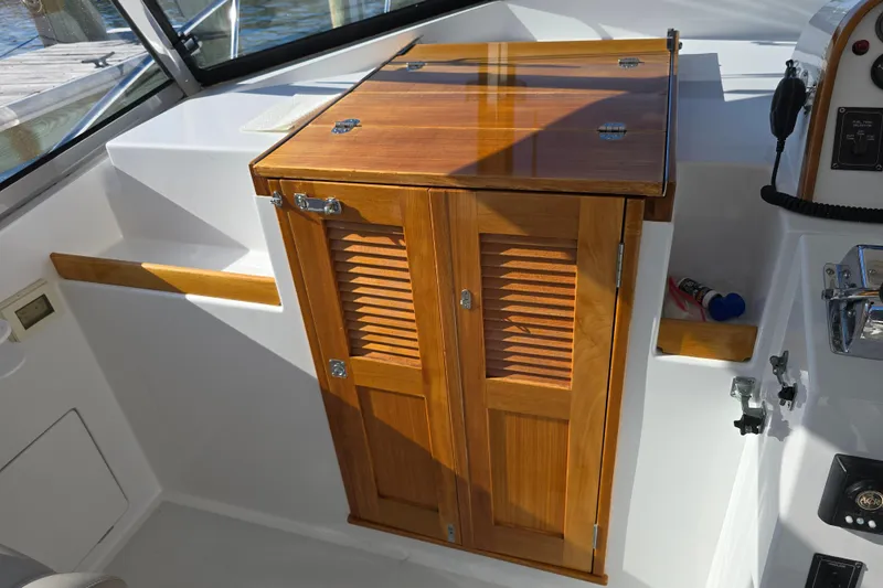 Maestro Yacht Photos Pics Wooden cabinet on 2006 Lyman-Morse Monhegan 38 Twin Jet boat interior.