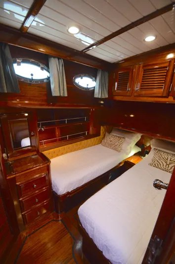 Double Down F/k/a Mary Ann Yacht Photos Pics 