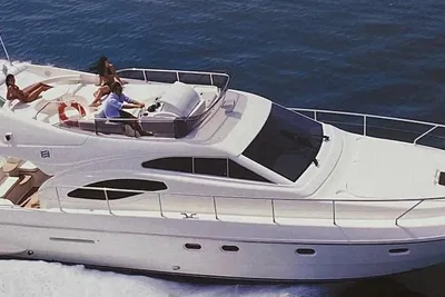 Ferretti Yachts 430