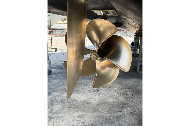  Yacht Photos Pics Propeller of 2020 Princess Y78 yacht, showcasing polished metal blades.