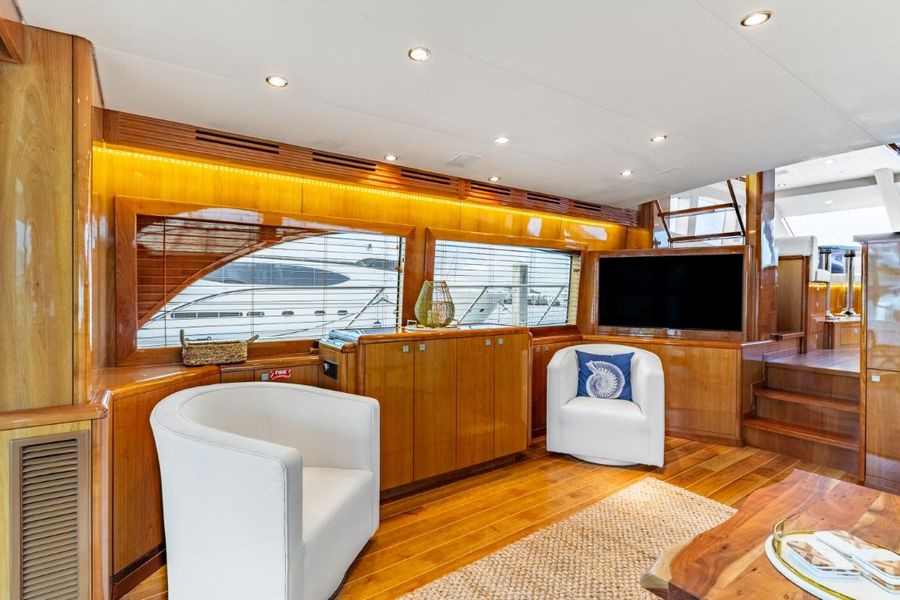 2011 Hatteras 64 Motor Yacht