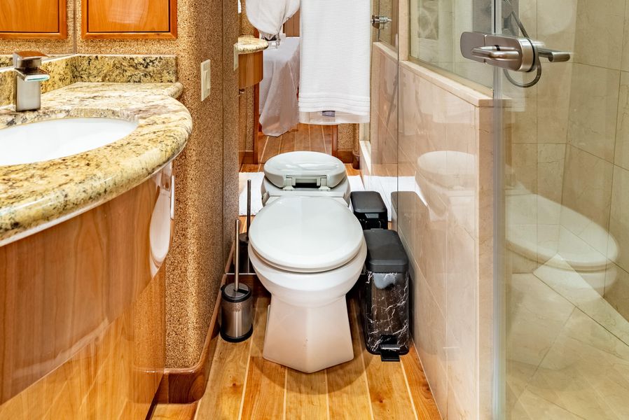 2011 Hatteras 64 Motor Yacht