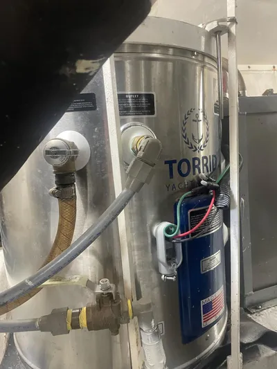 Dry-hydro Yacht Photos Pics Torrid yacht water heater in a 1990 Viking Convertible boat engine room.