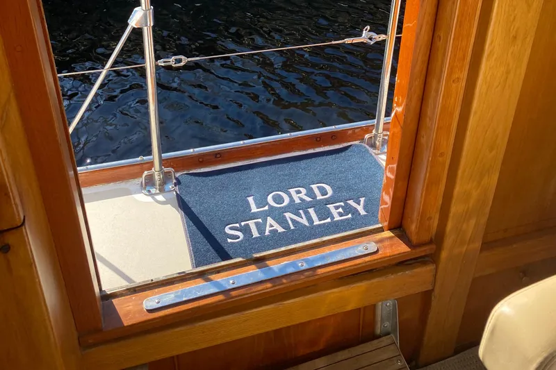 Lord Stanley Yacht Photos Pics 