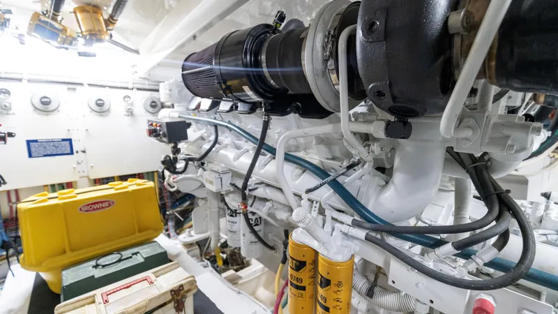 Alegria Yacht Photos Pics Hatteras 64 Motor Yacht 2007