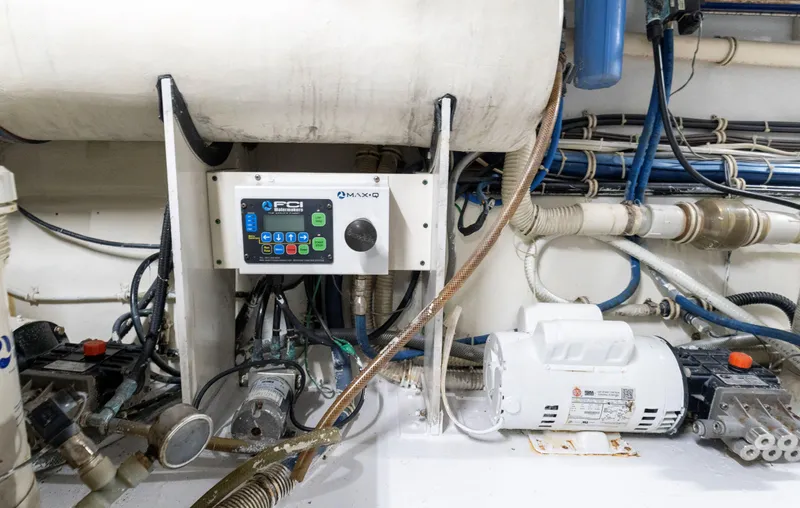 Alegria Yacht Photos Pics Hatteras 64 Motor Yacht 2007