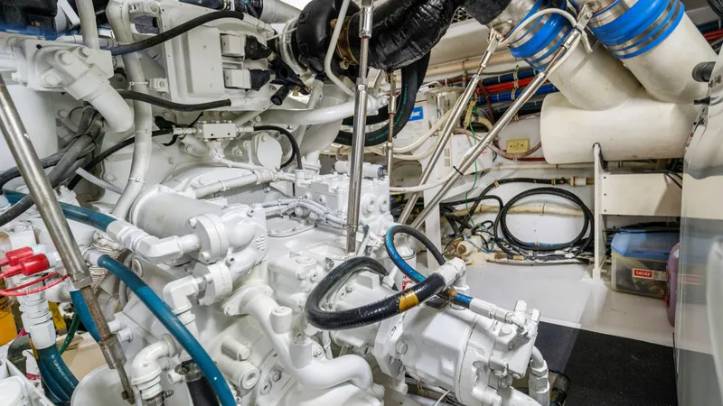 Alegria Yacht Photos Pics Hatteras 64 Motor Yacht 2007