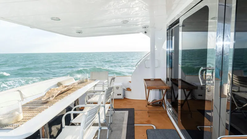 Alegria Yacht Photos Pics Hatteras 64 Motor Yacht 2007