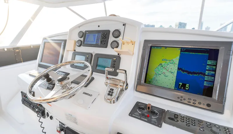 Alegria Yacht Photos Pics Hatteras 64 Motor Yacht 2007