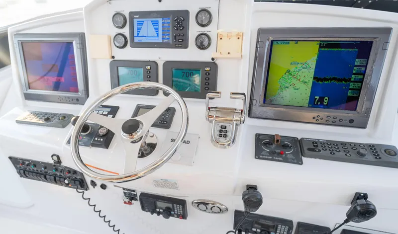 Alegria Yacht Photos Pics Hatteras 64 Motor Yacht 2007