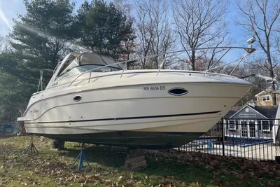 Rinker 300 Fiesta Vee