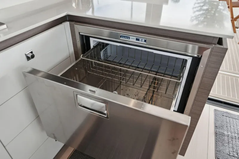 Euphoria Yacht Photos Pics 