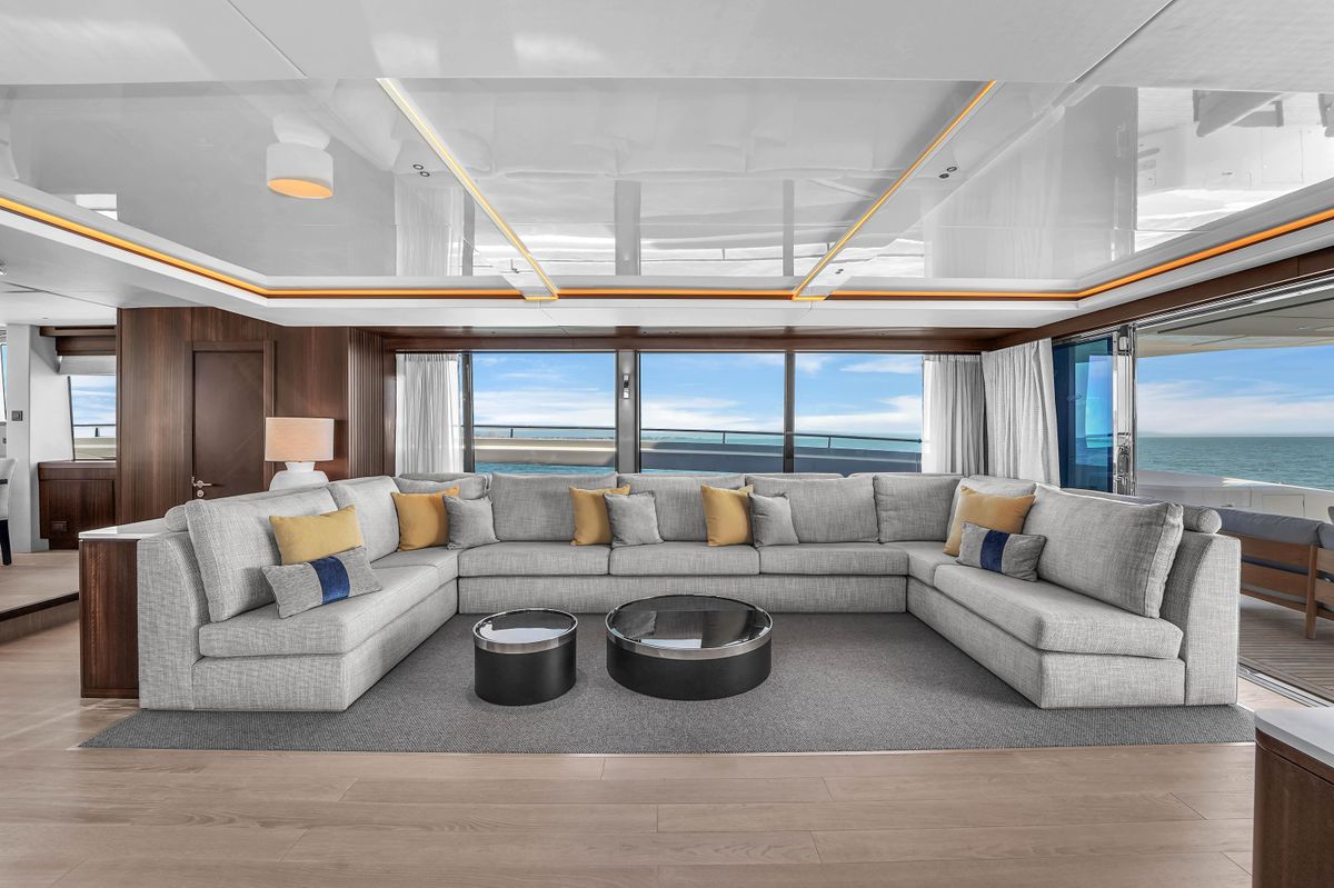 2024 Sunseeker 88 