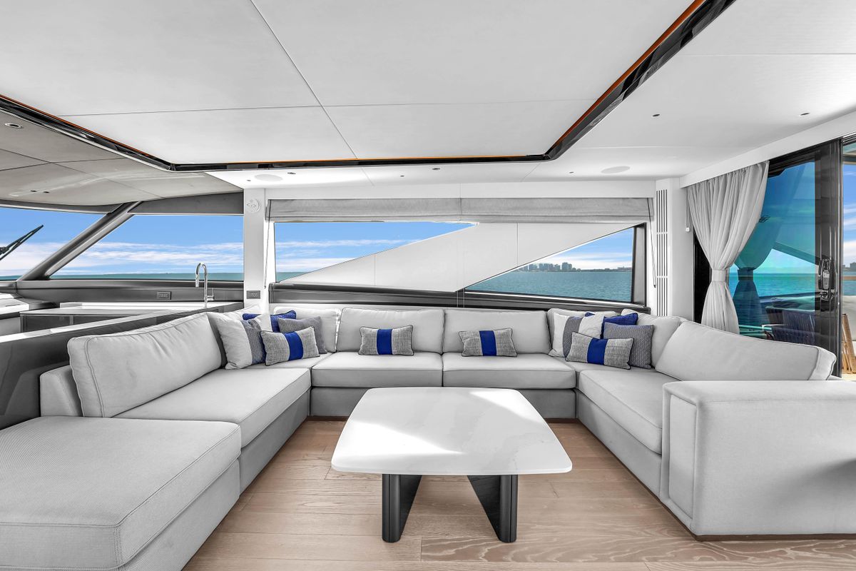 2024 Sunseeker 88 